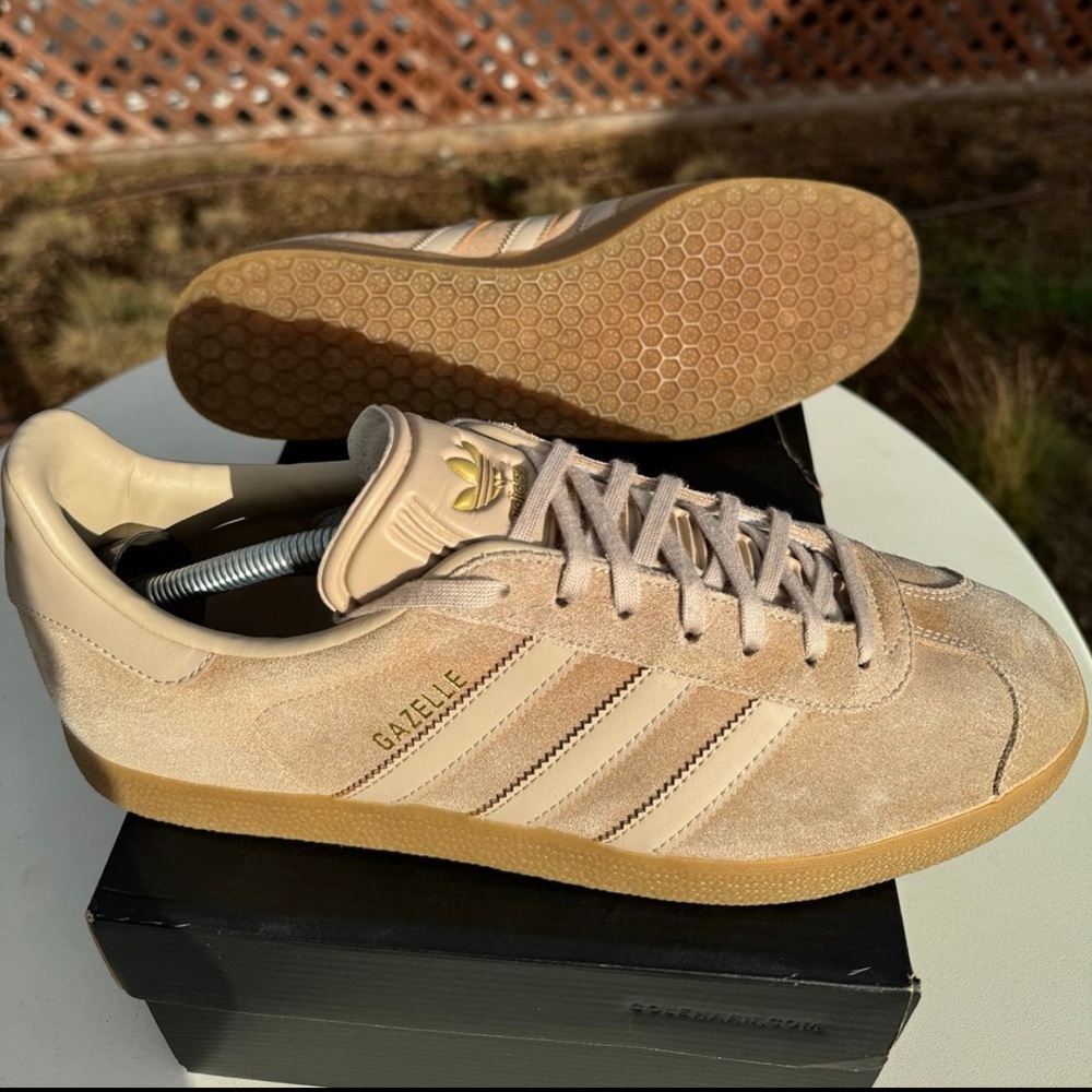 adidas Gazelle Beige Gum Sole Men’s Sneakers